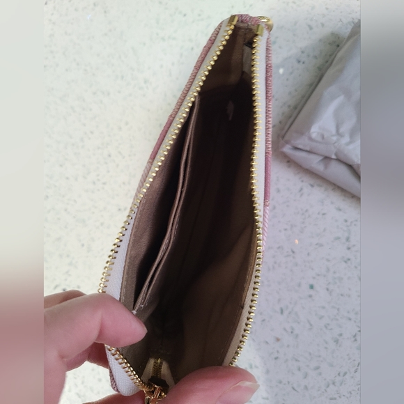 Coach Wristlet NWOT - Picture 3 of 3